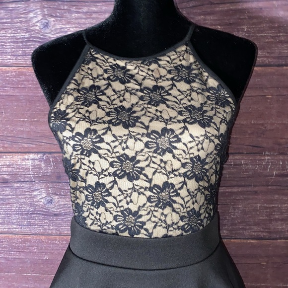 Emerald Sundae Floral Dress - Picture 4 of 10